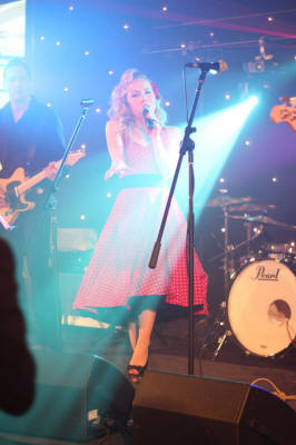 The RR Soul Covers Band Spotlight on singer in covers band who play in Dorset, Wiltshire, Essex