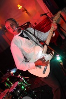 IAC Solo Covers Band in Tring, Hertfordshire