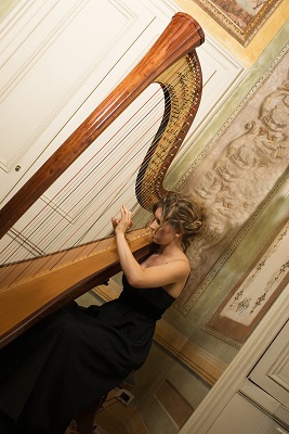 Harpist - Maria