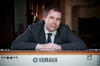 Pianist - Simon in the East of England