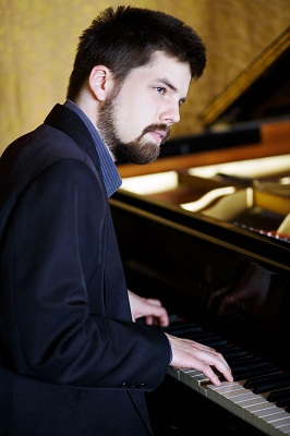 Pianist - Daniel