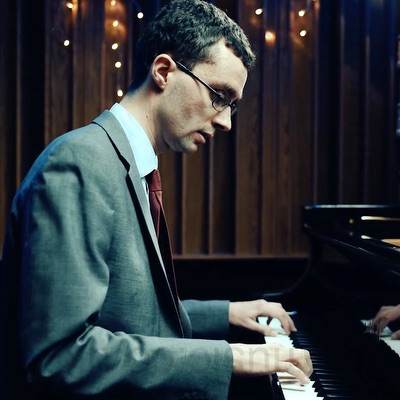 Edward - pianist